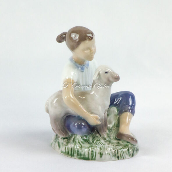 Statuina Bing & Grondhal Bambina con Agnello