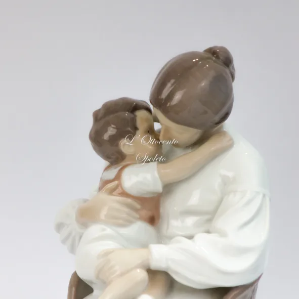Statuina Bing & Grondahl Maternità